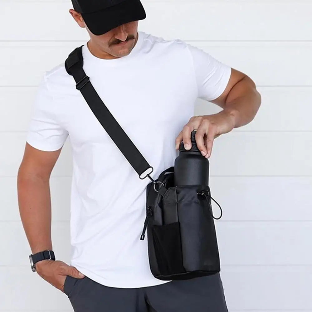 Never leave your bag on the dirty gym floor again: The Magnetic Bag keeps your belongings always by your side!