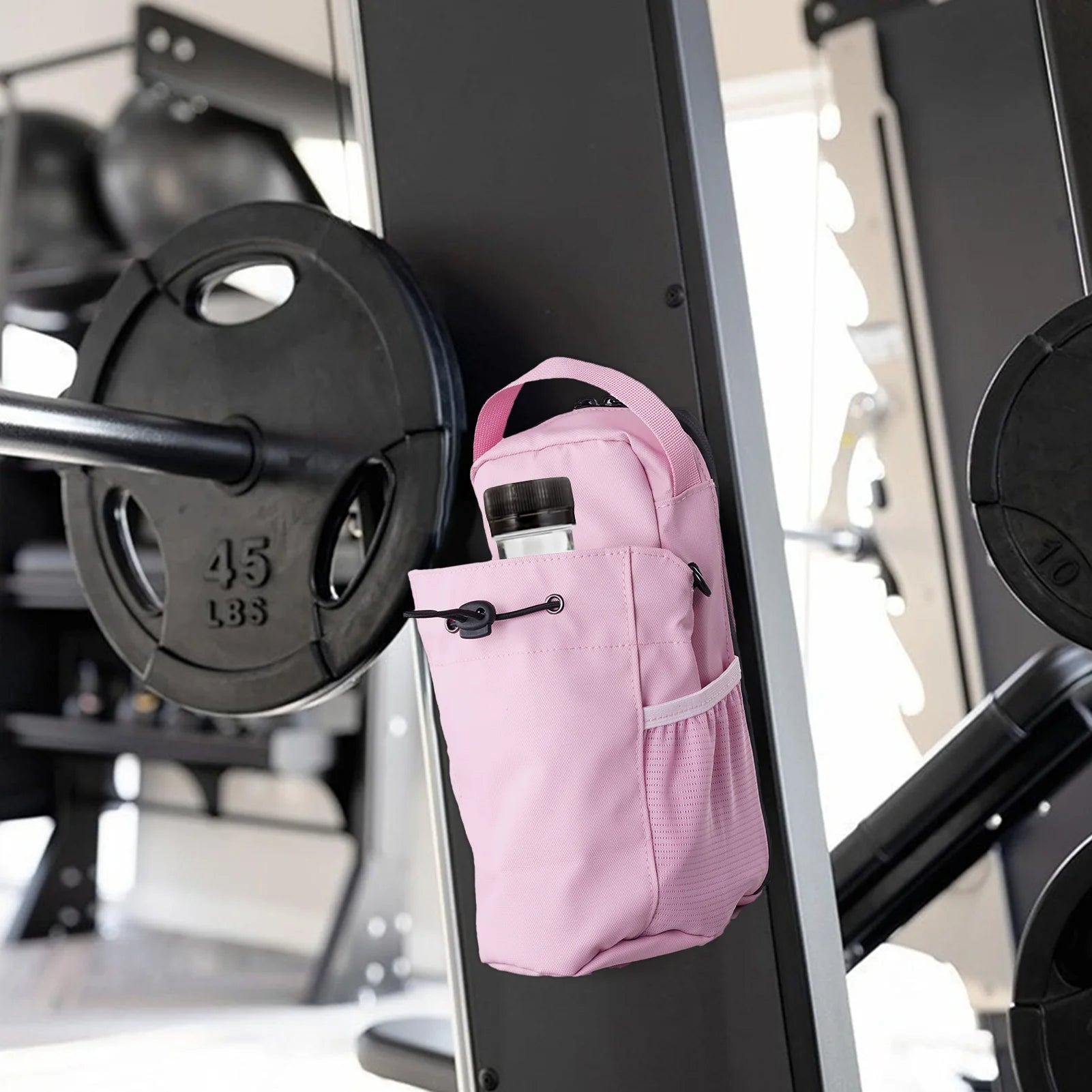 Never leave your bag on the dirty gym floor again: The Magnetic Bag keeps your belongings always by your side!